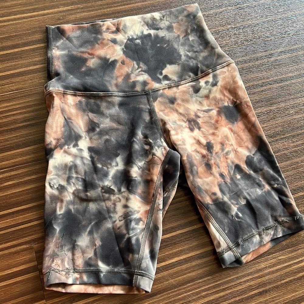 lululemon align shorts